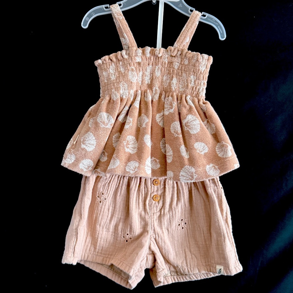 Easy Peasy Baby 2 pc Bundle size 18m beige Sleeveless Terry Top and Shorts